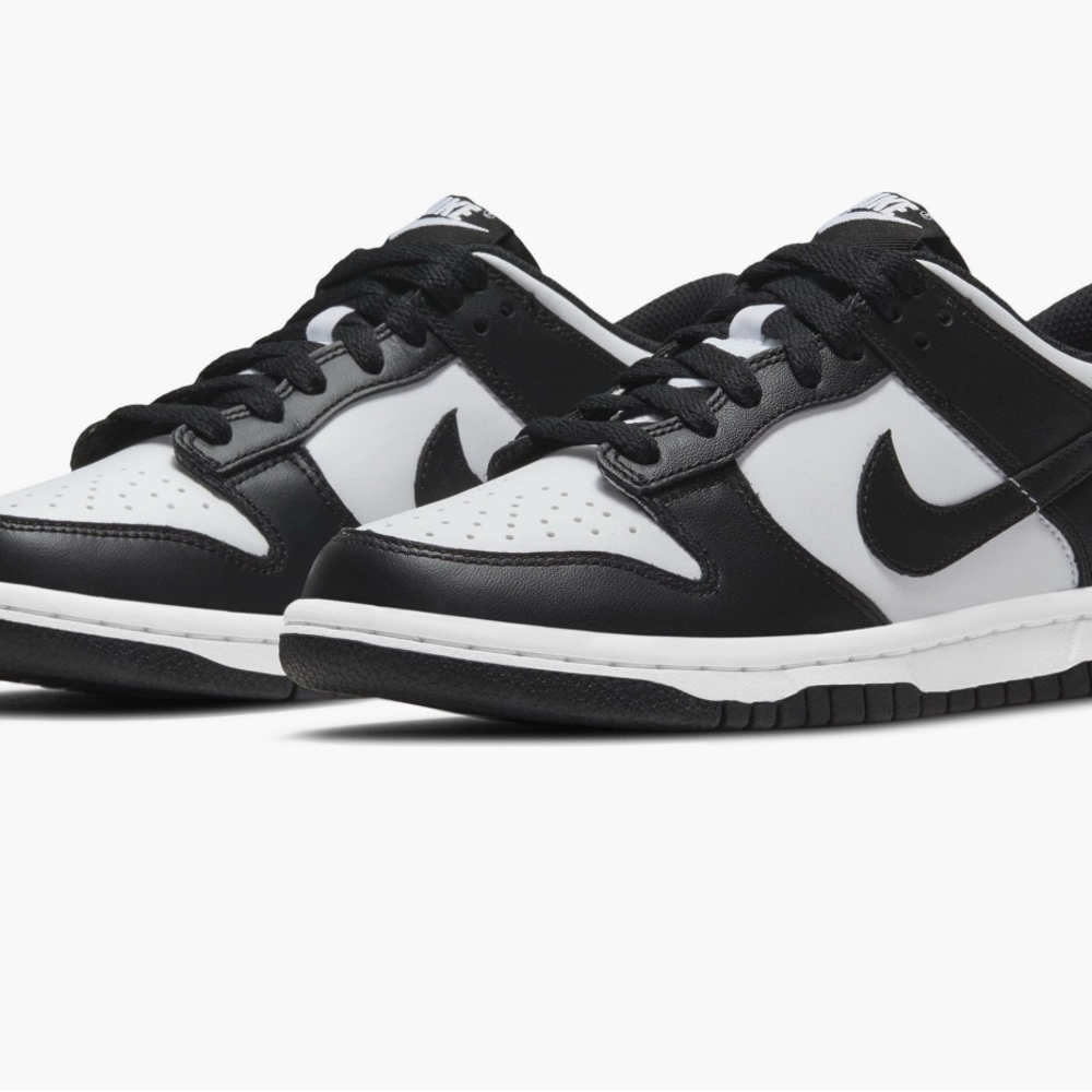 Nike Kids Sneakers Black and White